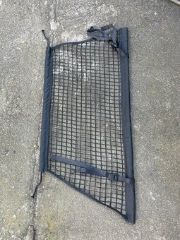 Na predaj: Deliaca sieťka do kufra – Toyota RAV4 (2000–2005) - 13