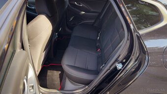 Hyundai i30 Fastback 1.5 T-GDi mHEV iMT N-Line - 13