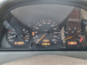 MERCEDES BENZ C200 ROK-1994 - 13