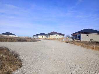 Stavebný pozemok so stavebným povolením a projektom Radimov - 13