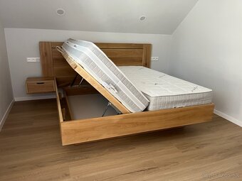 Levitujúca dubová posteľ - 13