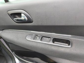 Peugeot 5008 1.6 HDI 7miestne - 13