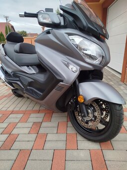Suzuki Burgman 650 - 13