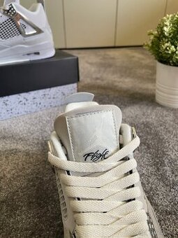 JORDAN 4 RETRO FROZEN MOMENTS - 13