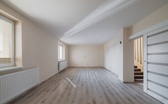 5 i nadštandardný RD s výhľadom na jazero - Trnovec n/Váhom - 13