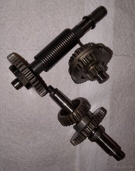 Predam diely na babeta 210 - 13