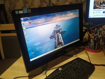 AIO Lenovo. Dotyková obrazovka. SSD 256 GB+1 000 GB. 16GB. - 13