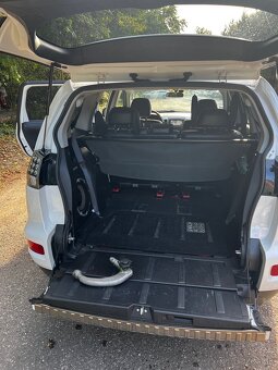 Mitsubishi Outlander 2.4 benzin 4x4 odpočet DPH - 13