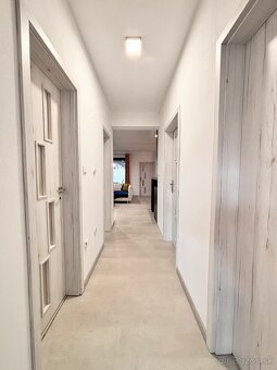 Treef ponúka na prenájom 4-izbový rodinný dom - 13