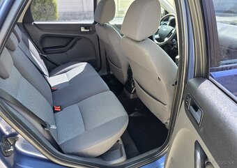 FORD FOCUS 1.6 BENZÍN 1.MAJITEĽ KÚPENÉ NA SLOVENSKU 2006 - 13