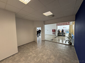 Prenájom obchodných priestorov od 24 m² v OD Saratov II v me - 13