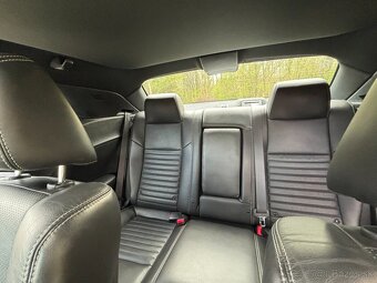 Dodge Challenger 2012 RT PLUS výbava 5.7 HEMI V8 - 13