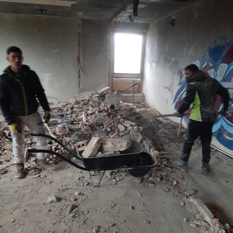 Hľadáme si fušky a zákazky na výkopové práce - 13
