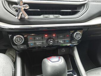 Predám Jeep Compass - 13