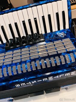 Predám akordeón Weltmeister Achat 72 basový - 13