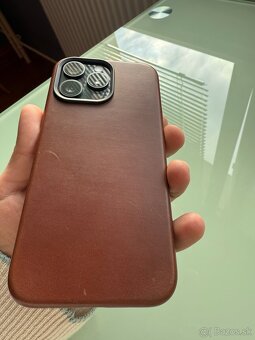 iPhone 15 Pro Max 256GB black titanium + 3x kožené kryty - 13