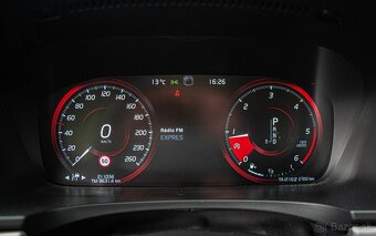 Volvo V90 D4 2.0L 140kW automat - 13