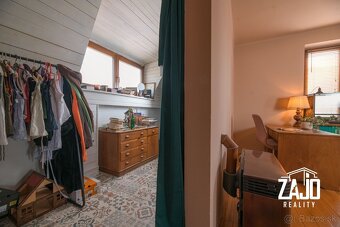 UNIKÁTNY RODINNÝ DOM V CENTRE TRENČÍNA - 13