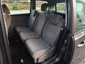 Seat Alhambra 2,0 TDi rok 2017 - 13