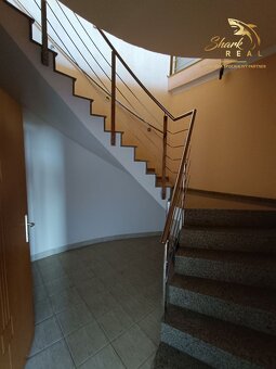 Administratívno apartmánový dom - 13