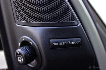 Land Rover Discovery HSE + Convenience Pack - 13