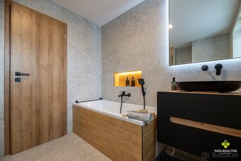 Unikátny 3-izbový byt na Starom sídlisku - 13