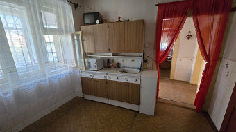 Na predaj rodinný dom + vedľajší dom v obci Pukanec - 13