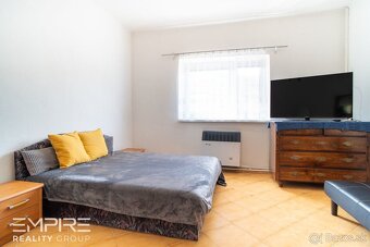 REZERVOVANÉ - Na predaj 4i rodinný dom v pokojnej lokalite - - 13