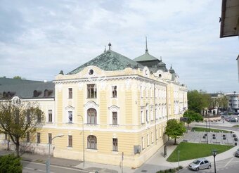 PRENÁJOM 4 izbový  zariadený byt,  centrum,  Nitra - 13