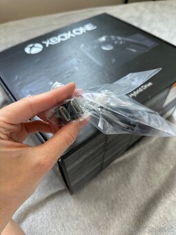 XBOX ONE Elite 1TB Hybrid Drive - 13