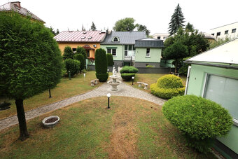 PREDAJ POLYFUNKČNÁ VILA BLÍZKO CENTRA MESTA - 13
