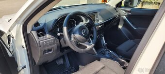 Mazda CX-5  2,2 DIESEL Automat, 4×4 110KW , biela metaliza - 13