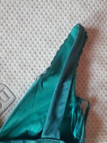 Smaragdove spolocenske saty - 13