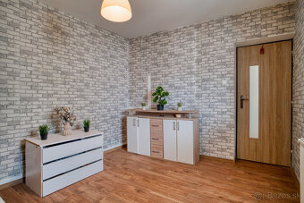 Na predaj 4-izbový rodinný dom v obci Zeleneč - 13