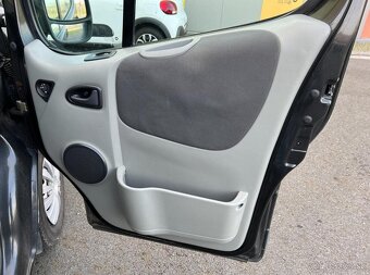 Opel Vivaro Life 2.5 CDTi Westfalia 7 míst - 13