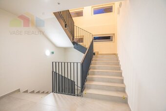 Na predaj 1-izbový byt + parkovacie státie, Nábrežná ul., Pa - 13