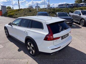 Predám VOLVO V60 Cross Country 2,0 B5 184kW AT8,  SK - 13