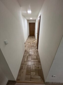 Na predaj 2 izbový byt kompletná rekonštrukcia Handlová - 13