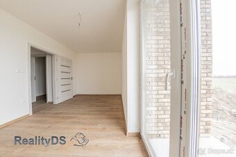 MODERNÉ 4-IZBOVÉ BYTY S VLASTNOU ZÁHRADOU A PARKOVANÍM - 13