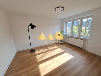 Na predaj rekonštruovaný 2 izbový byt v Krompachoch - 13