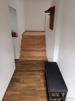 Rodinný dom v Žakovciach - dve bytové jednotky - 13