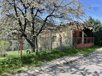 Dom na hranici Hronca a Valaskej, ktorý čaká na nový začiato - 13