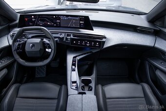 Peugeot 5008 1.2 Hybrid - 7 miestne - 13