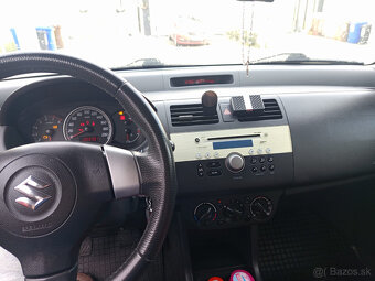 Suzuki SWIFT 1.3 r.v. 2007 - 13