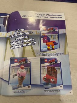 LEGO The LEGO Movie 2: Awesome Collector Album - 13