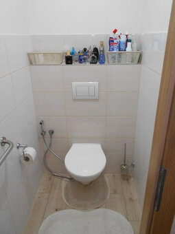 Priestranný byt 2+1 s balkónom v Čadci - Žarec - 13