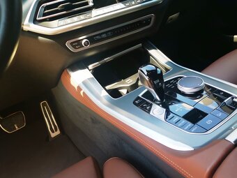 BMW X5 xDrive45e M Sport – 04/2022 - 13