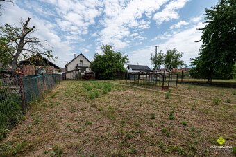 Rodinný dom s veľkým pozemkom – Zemianske Kostoľany - 13