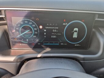 Hyundai TUCSON 1,6 TGDi 110 kW 4x4 STYLE, DP 6MT - 13