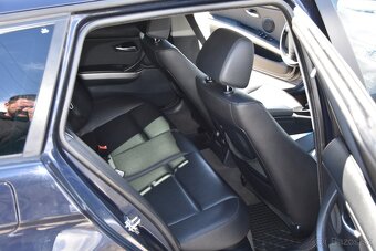 BMW Rad 3 Touring 320 d 163k A/T - 13